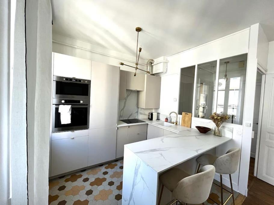 Charmant Appartement Au Centre De Тур Екстер'єр фото